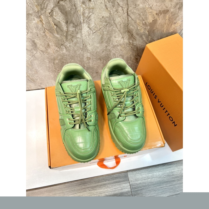 l**is V*t*n sneakers